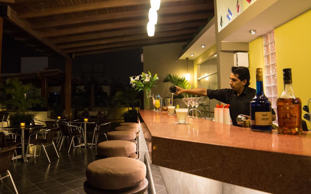 El Faro Inn ليما المظهر الخارجي الصورة